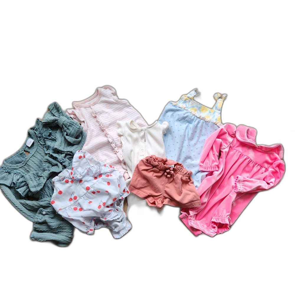 Bundle of five infant girl, 0 to 3 month, outfits